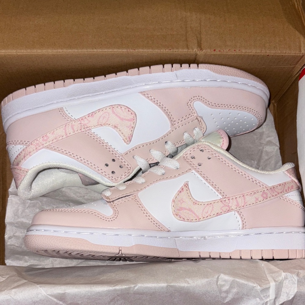 Nike Women's Sneakers - Pink and White